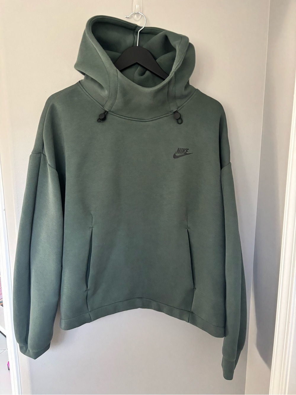 Nike Women’s Tech Fleece Oversized Hoodie - Size: XL